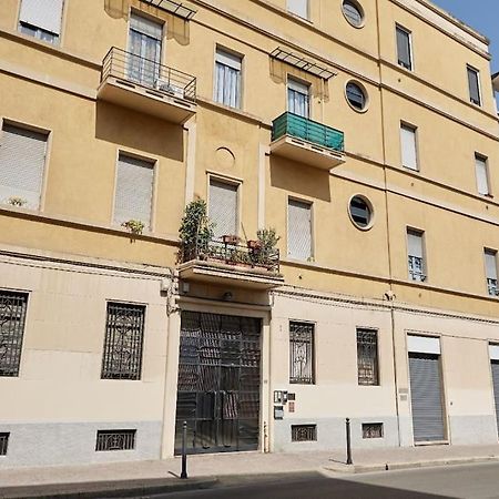 Casa Vacanze Sma93 Appartement Monza Buitenkant foto