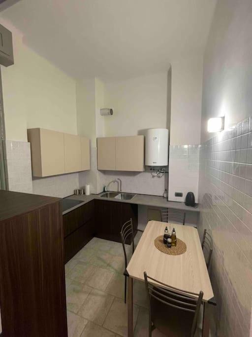 Casa Vacanze Sma93 Appartement Monza Buitenkant foto