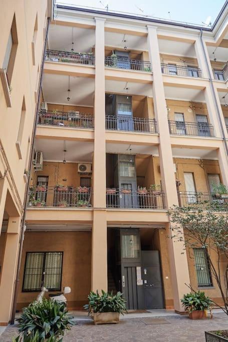 Casa Vacanze Sma93 Appartement Monza Buitenkant foto
